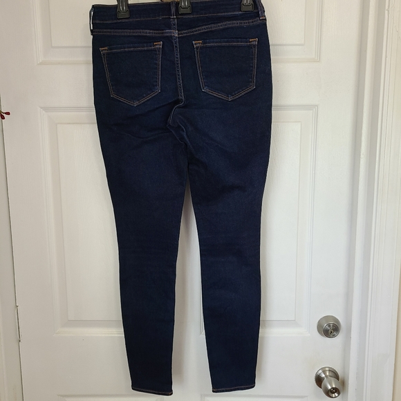 (749) Old Navy Woman's Rockstar Skinny Mid-Rise Denim Jeans, Size: 4 Color: Blue - Picture 13 of 16